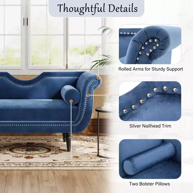 Banc en velours avec accoudoirs roulés et accents cloutés et pied de lit rembourré minimaliste