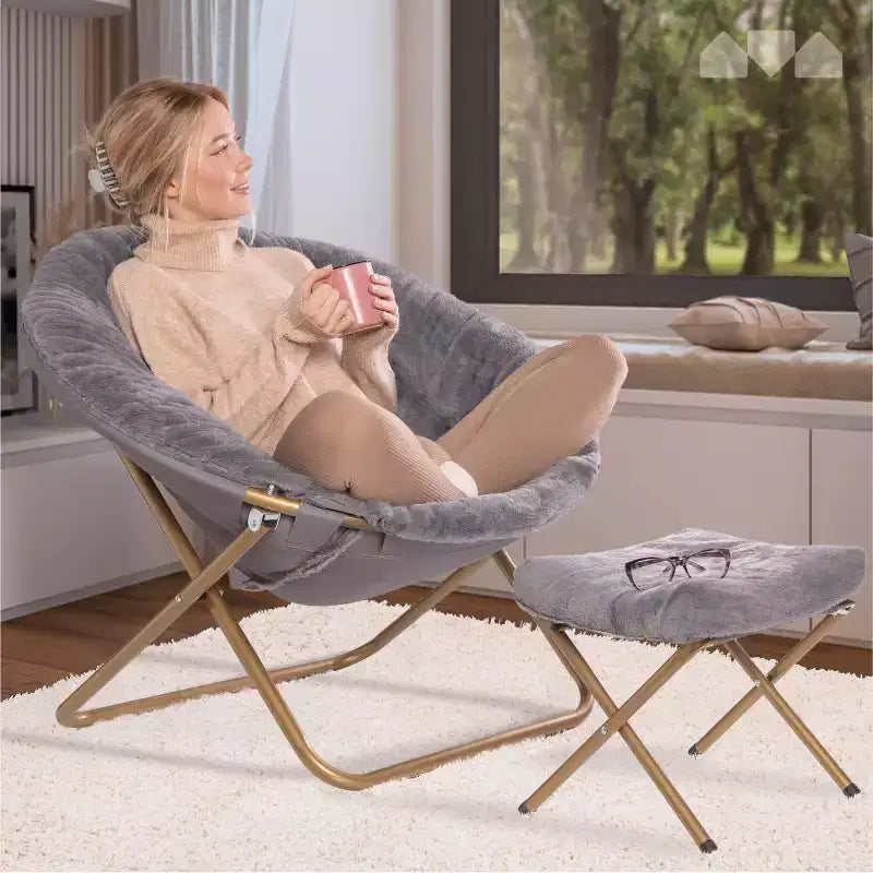 Fauteuil soucoupe extra-large douillet en fausse fourrure avec repose-pieds